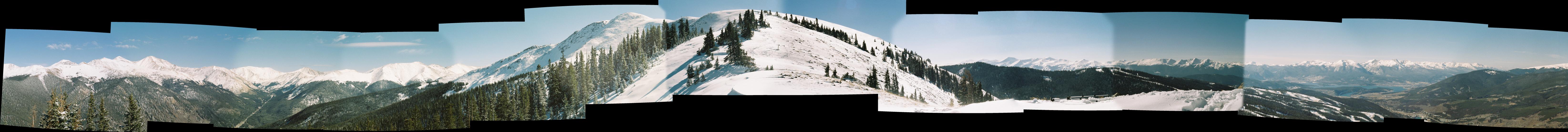 Panoramic view from Independence Mountain, peak in the middle