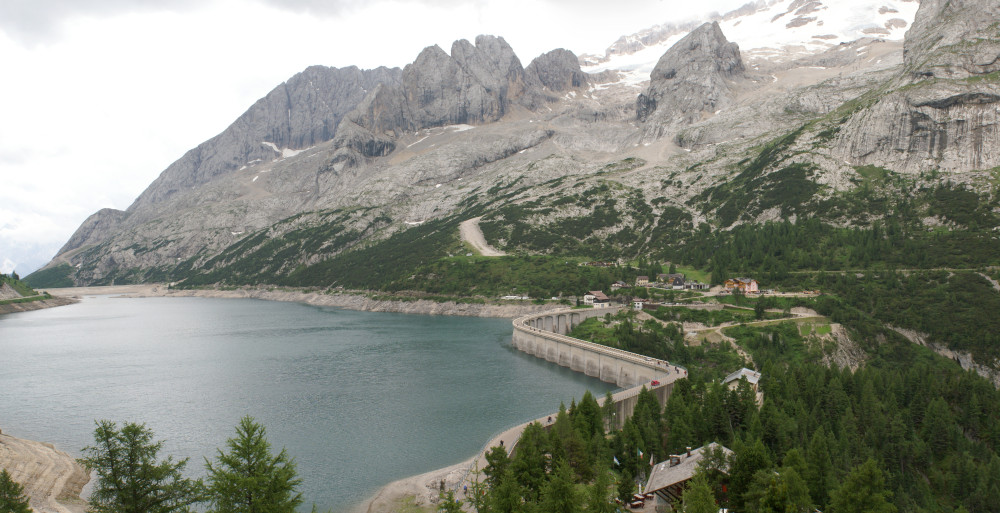 Lago di Fedaia