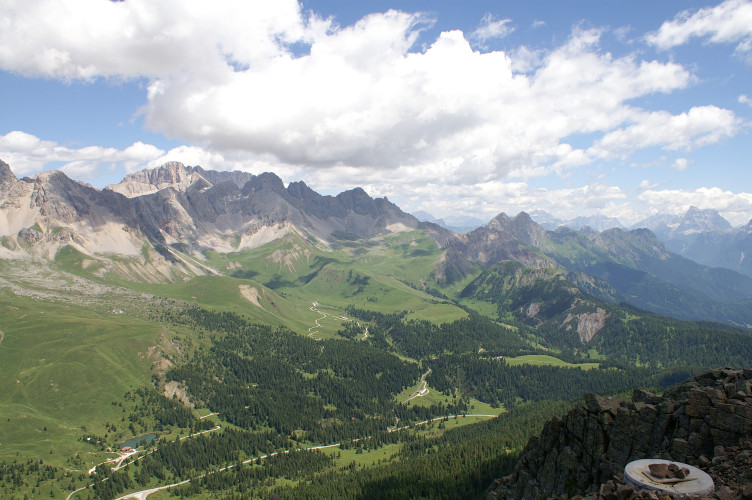 Looking back North towards Rifugio Flora Alpina from Col Margherita