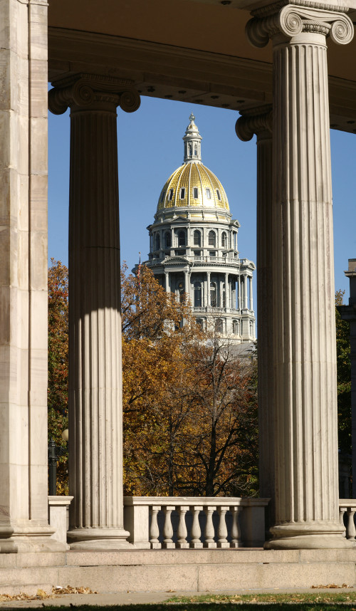 Capitol Building between pillars